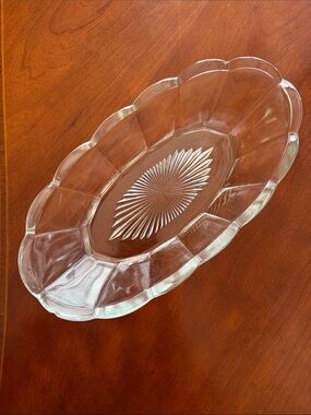Heisey Glass Colonial Relish Dish with Star Base and Scalloped Sides